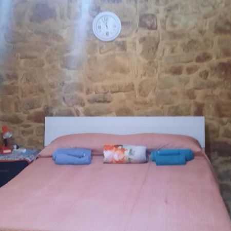 Amalia 2 Hotel Bari Bagian luar foto